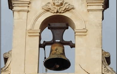 Une cloche…Qui cloche !